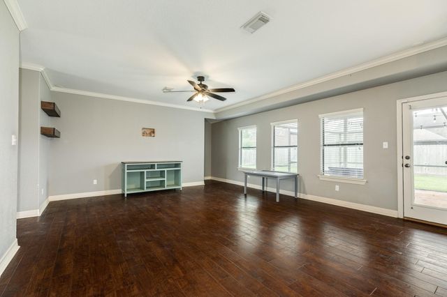 207 Hancock Street, Clute, TX 77531