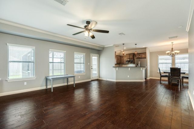 207 Hancock Street, Clute, TX 77531