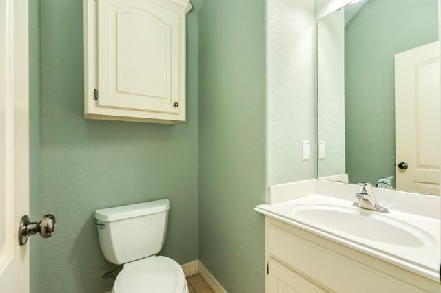 207 Hancock Street, Clute, TX 77531