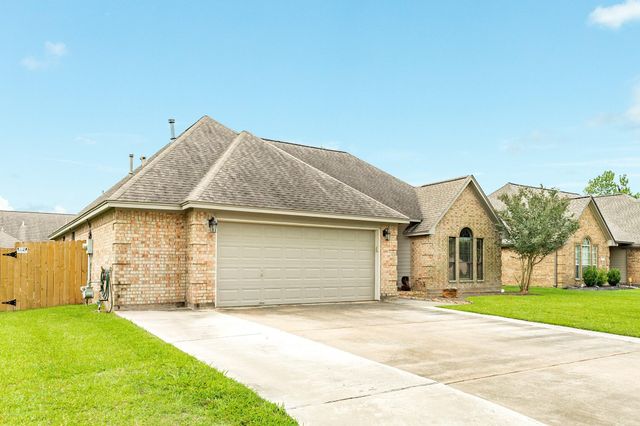 207 Hancock Street, Clute, TX 77531
