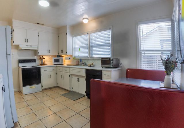 621 E Morris Ave, Modesto, CA 95350