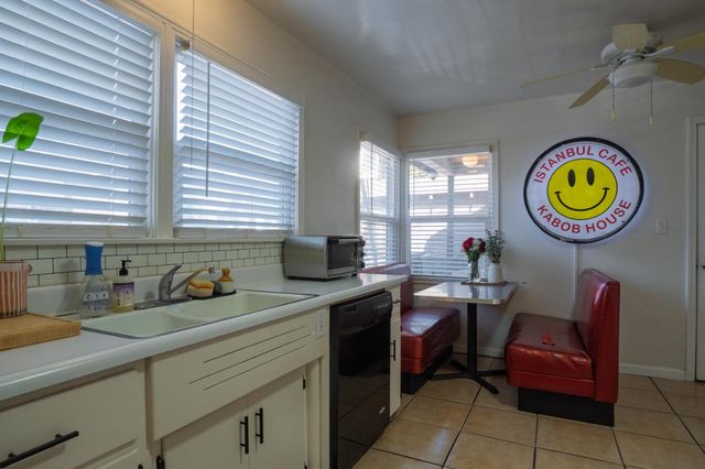 621 E Morris Ave, Modesto, CA 95350