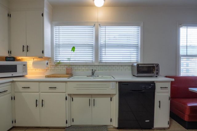 621 E Morris Ave, Modesto, CA 95350