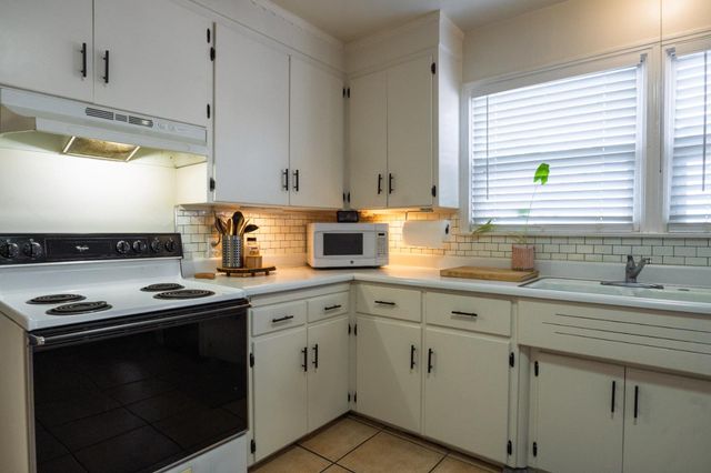 621 E Morris Ave, Modesto, CA 95350