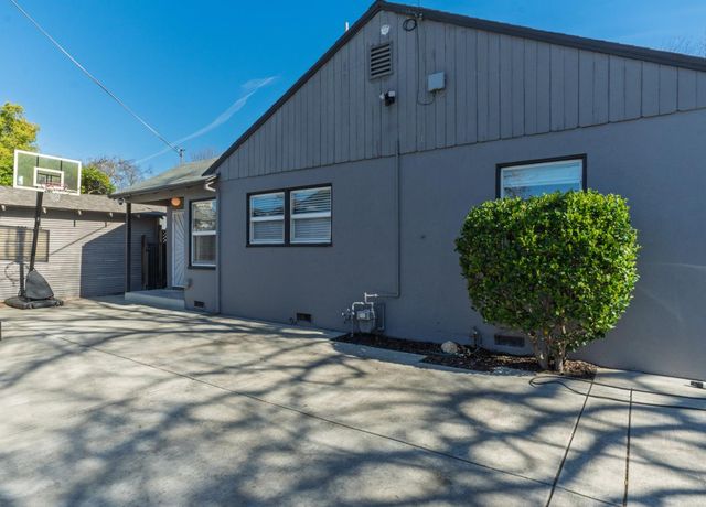 621 E Morris Ave, Modesto, CA 95350