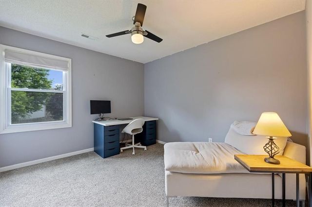 7324 N Manchester Avenue, Kansas City, MO 64158