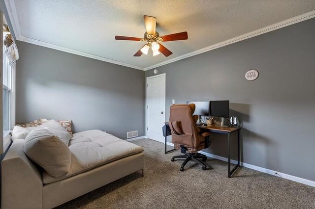 7324 N Manchester Avenue, Kansas City, MO 64158