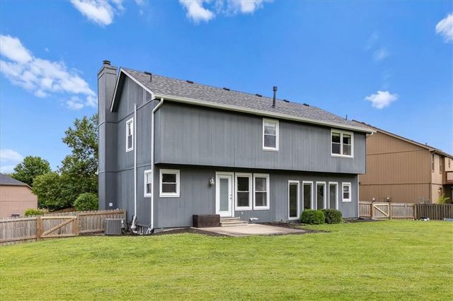 7324 N Manchester Avenue, Kansas City, MO 64158