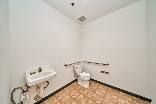 1773 W San Bernardino E81, West Covina, CA 91790