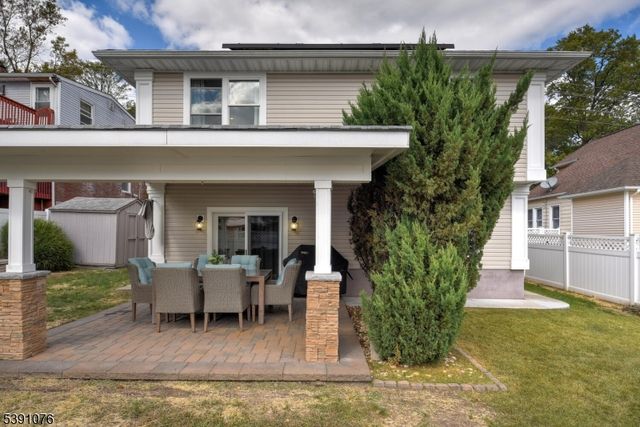 204 Gilbert Ave, Elmwood Park Boro, NJ 07407