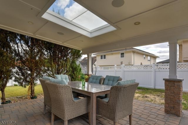 204 Gilbert Ave, Elmwood Park Boro, NJ 07407