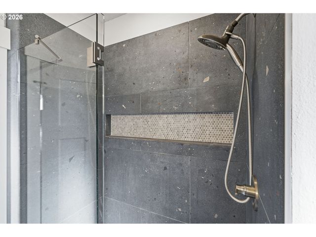 4100 Ne 49TH Ave, Vancouver, WA 98661