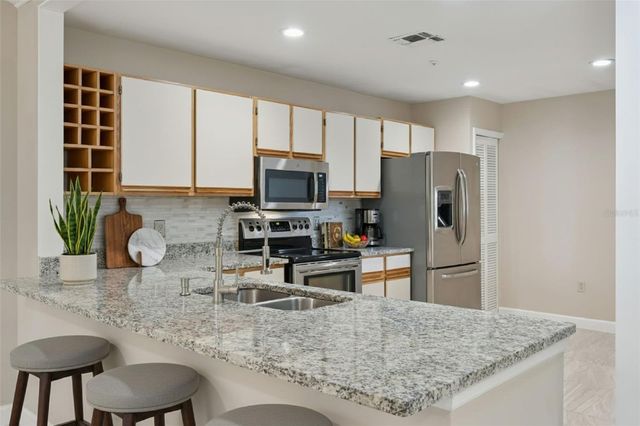 683 POST OAK CIRCLE 105, Altamonte Springs, FL 32701