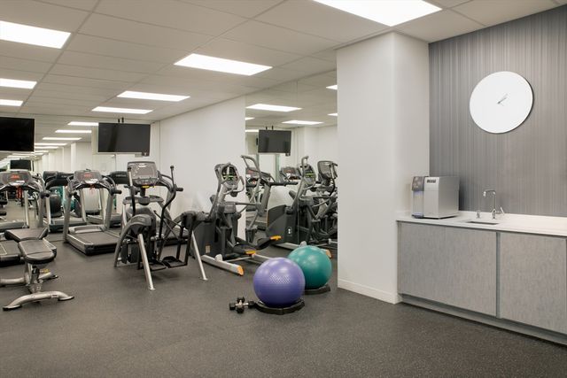234 Causeway St U819, Boston, MA 02114