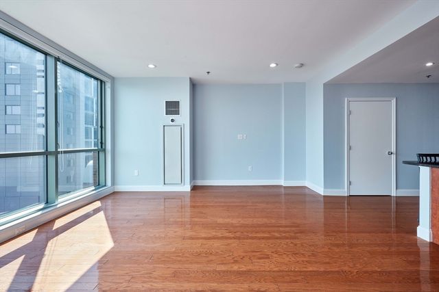234 Causeway St U819, Boston, MA 02114