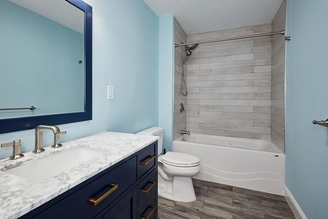 234 Causeway St U819, Boston, MA 02114