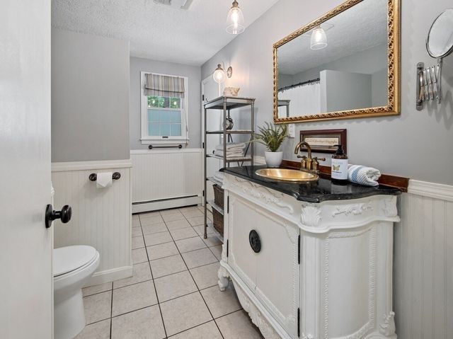 190 Stafford St, Charlton, MA 01507
