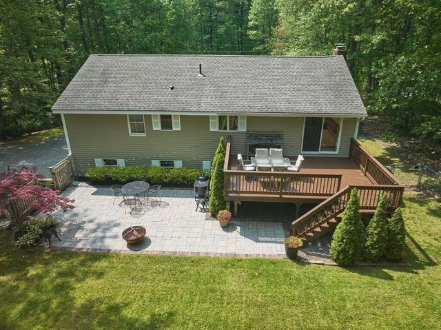 190 Stafford St, Charlton, MA 01507