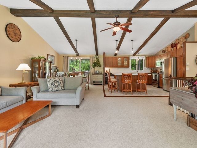 190 Stafford St, Charlton, MA 01507