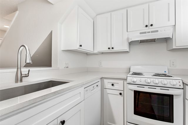 1901 N Fitzhugh Avenue 19, Dallas, TX 75204