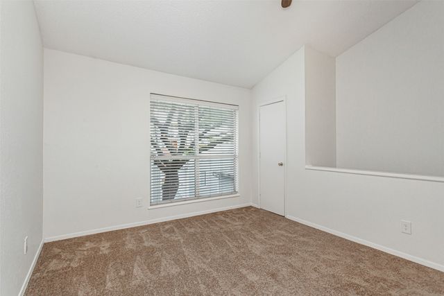 1901 N Fitzhugh Avenue 19, Dallas, TX 75204