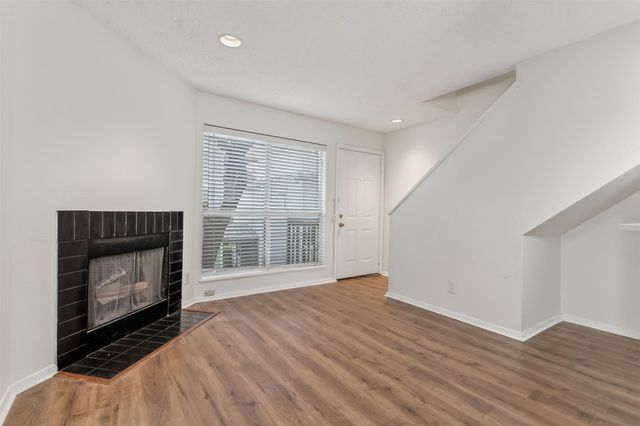 1901 N Fitzhugh Avenue 19, Dallas, TX 75204