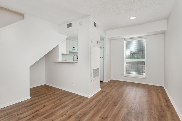 1901 N Fitzhugh Avenue 19, Dallas, TX 75204