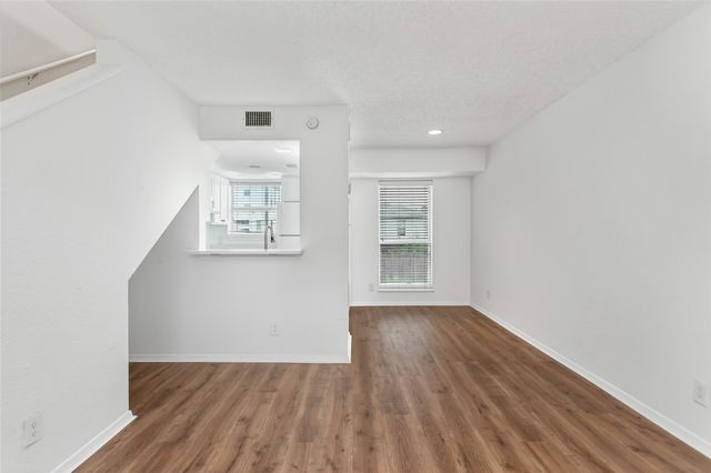 1901 N Fitzhugh Avenue 19, Dallas, TX 75204