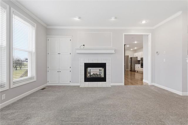 21201 S Jefferson Parkway, Pleasant Hill, MO 64080