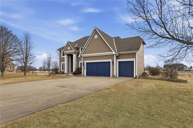 21201 S Jefferson Parkway, Pleasant Hill, MO 64080