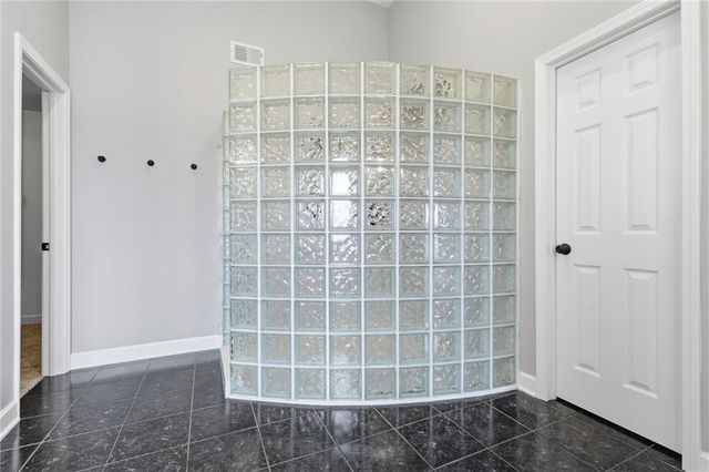 21201 S Jefferson Parkway, Pleasant Hill, MO 64080