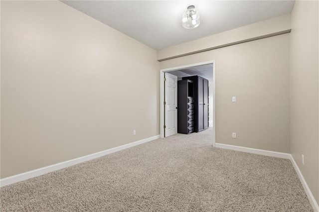 21201 S Jefferson Parkway, Pleasant Hill, MO 64080