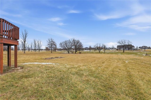 21201 S Jefferson Parkway, Pleasant Hill, MO 64080
