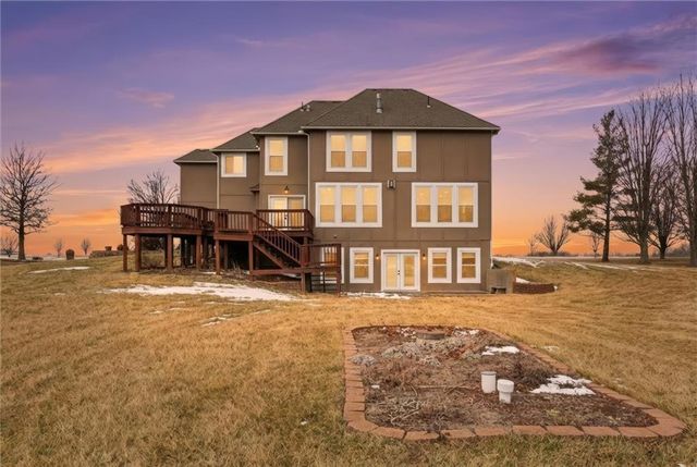 21201 S Jefferson Parkway, Pleasant Hill, MO 64080