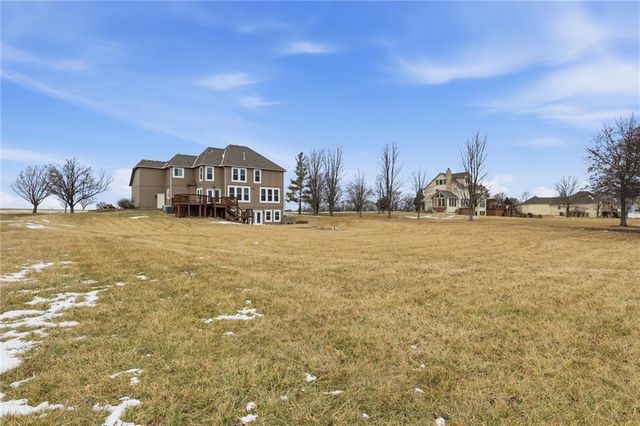 21201 S Jefferson Parkway, Pleasant Hill, MO 64080