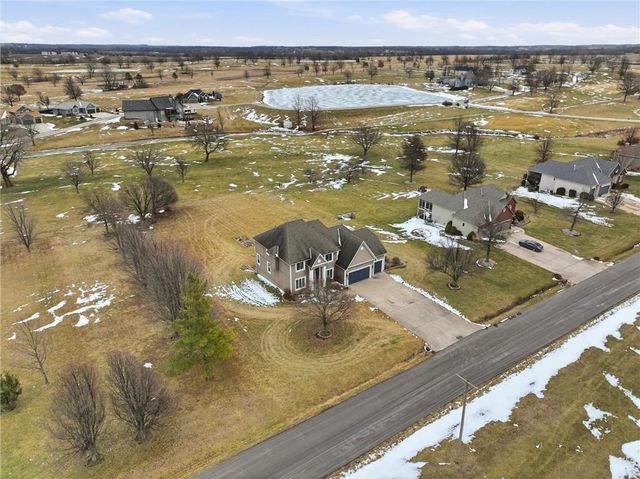 21201 S Jefferson Parkway, Pleasant Hill, MO 64080