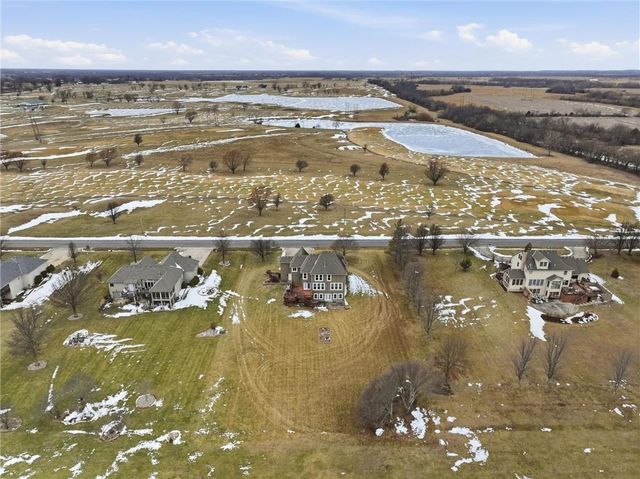 21201 S Jefferson Parkway, Pleasant Hill, MO 64080