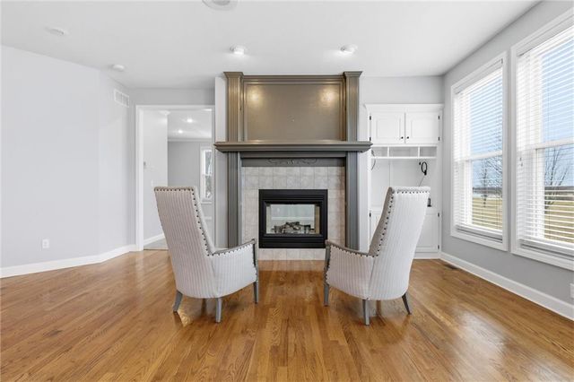 21201 S Jefferson Parkway, Pleasant Hill, MO 64080