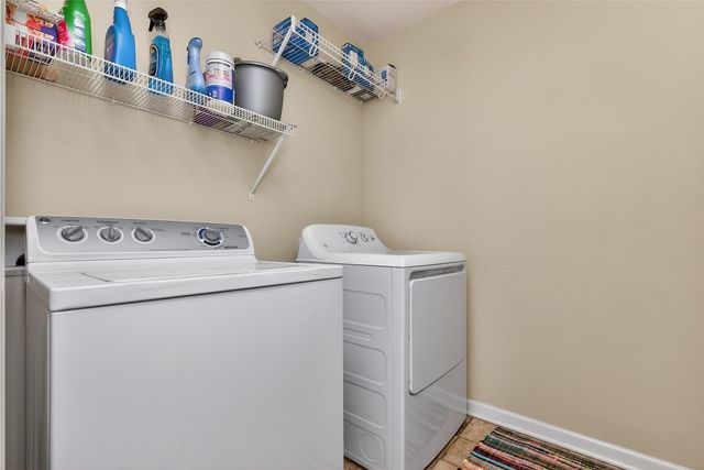 9145 Greenspire Drive 107, West Des Moines, IA 50266