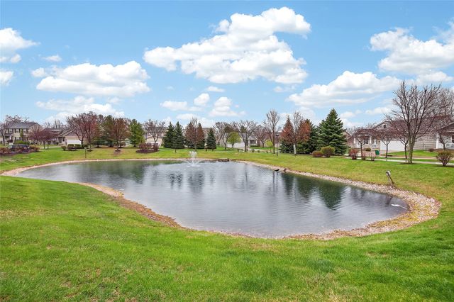 9145 Greenspire Drive 107, West Des Moines, IA 50266