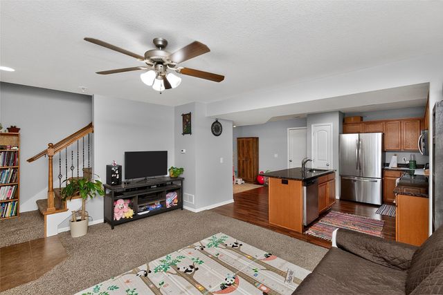 9145 Greenspire Drive 107, West Des Moines, IA 50266