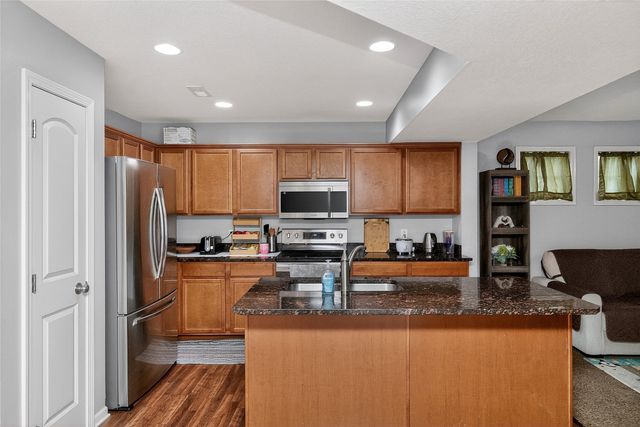 9145 Greenspire Drive 107, West Des Moines, IA 50266