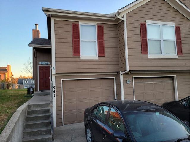 939-941 Goldfinch Lane, Liberty, MO 64068