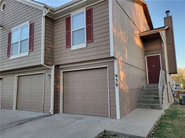 939-941 Goldfinch Lane, Liberty, MO 64068