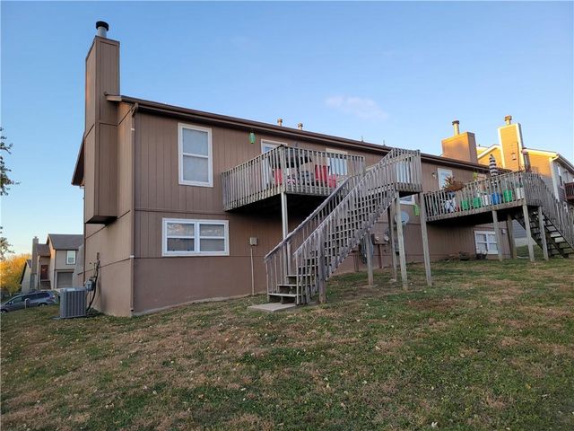 939-941 Goldfinch Lane, Liberty, MO 64068