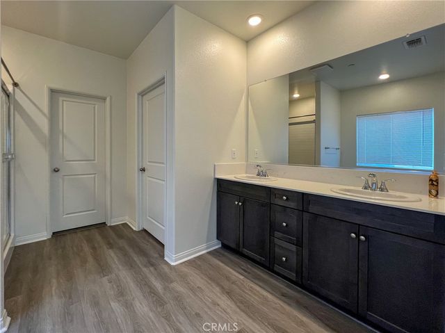 7318 Chetco River, Bakersfield, CA 93311