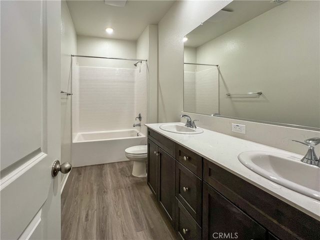 7318 Chetco River, Bakersfield, CA 93311