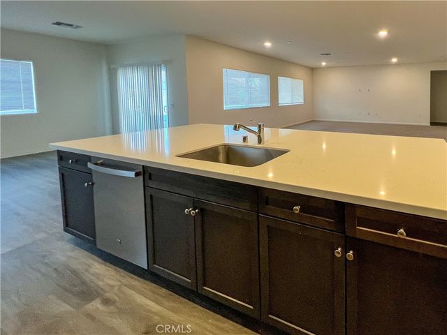 7318 Chetco River, Bakersfield, CA 93311