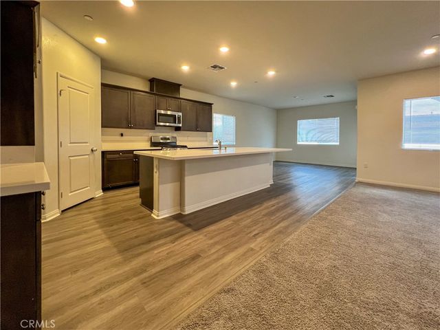7318 Chetco River, Bakersfield, CA 93311