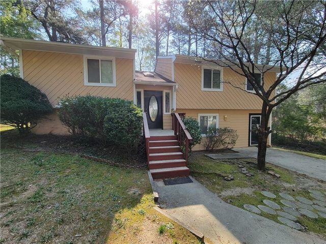 718 Harness Crescent, Lithonia, GA 30058